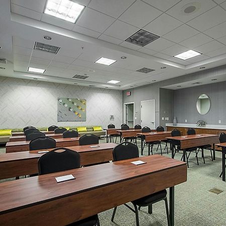 Springhill Suites Tampa North/Tampa Palms Εξωτερικό φωτογραφία